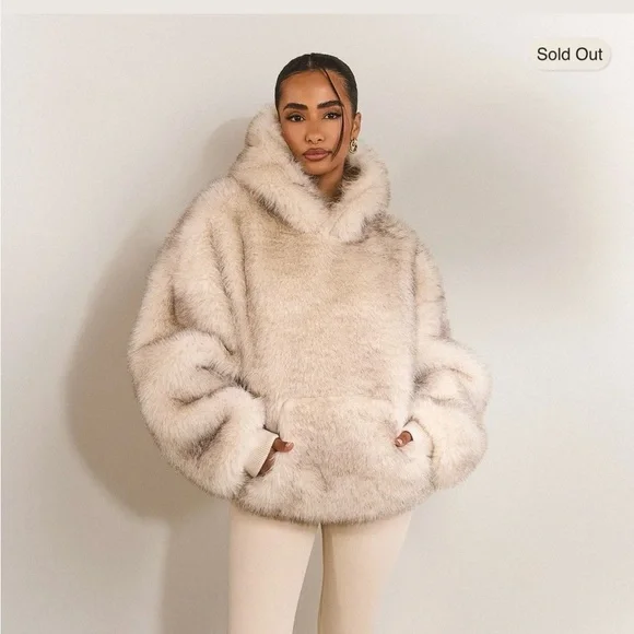Cozy Cream Faux Fur Hoodie - Picture 4 of 4